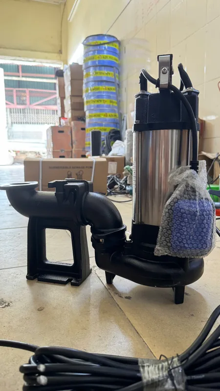 Bơm tõm đặt dưới hố thu có nắp
