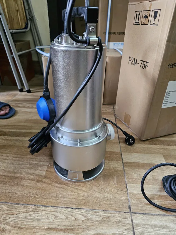 Lưới hút và phần đáy bơm tõm inox